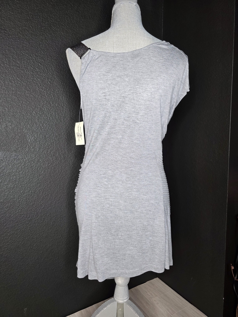Guess NWT Gray Ruched One-Shoulder Women’s Dress. - Picture 4 of 10